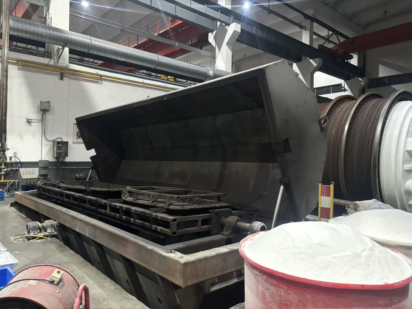 明火渔船滚塑摇摆机